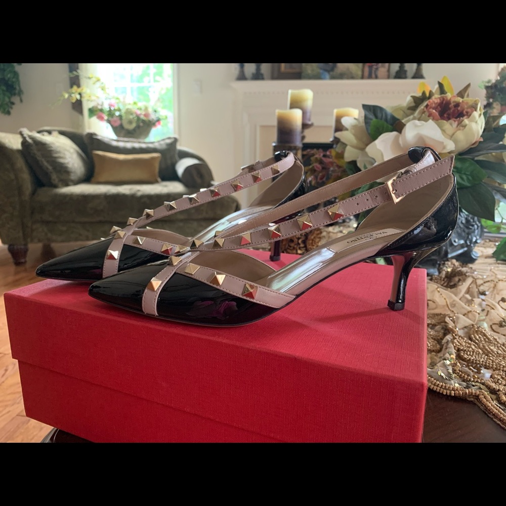 SOLD***Valentino Garavani Rockstud pumps$895 - Picture 8 of 8